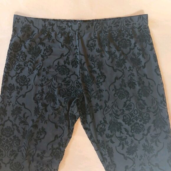 Black Velvet Floral Tights Size 3XL Footless Dark Romance Whimsigoth - Picture 3 of 10